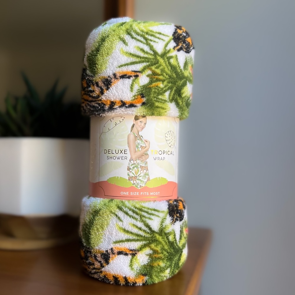 Plush Shower Towel Wrap 🌴🐅
